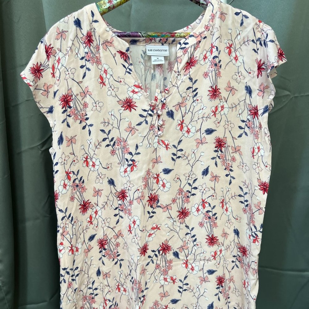 Liz Clairborne Light Pink Floral Summer Top Butterfly Sleeves Cool & Comfy Sz M